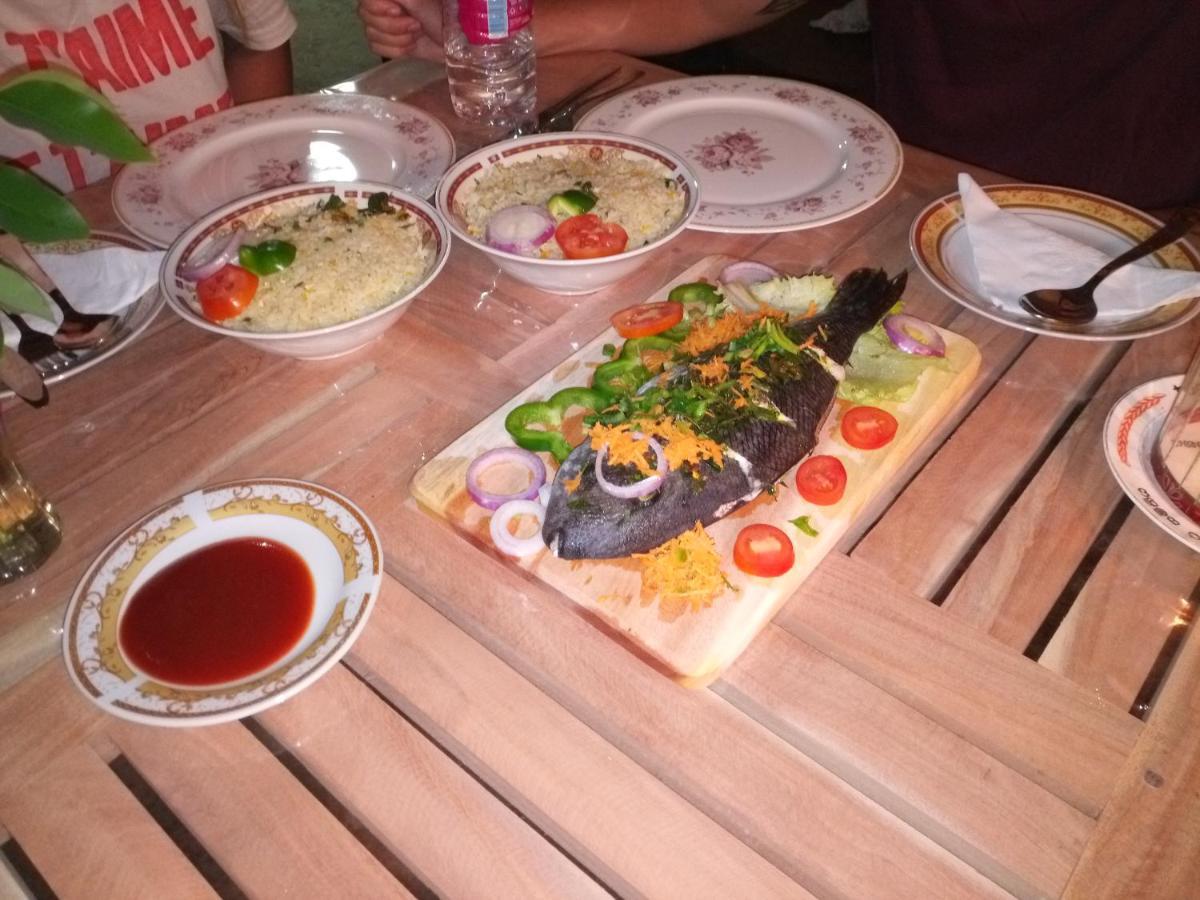 Silent Peacock Villa And Peacock Cafe Tangalle Kültér fotó
