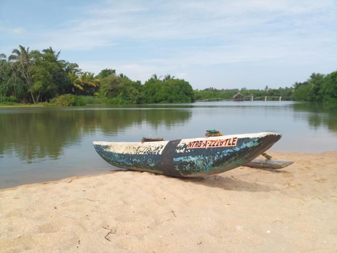 Silent Peacock Villa And Peacock Cafe Tangalle Kültér fotó